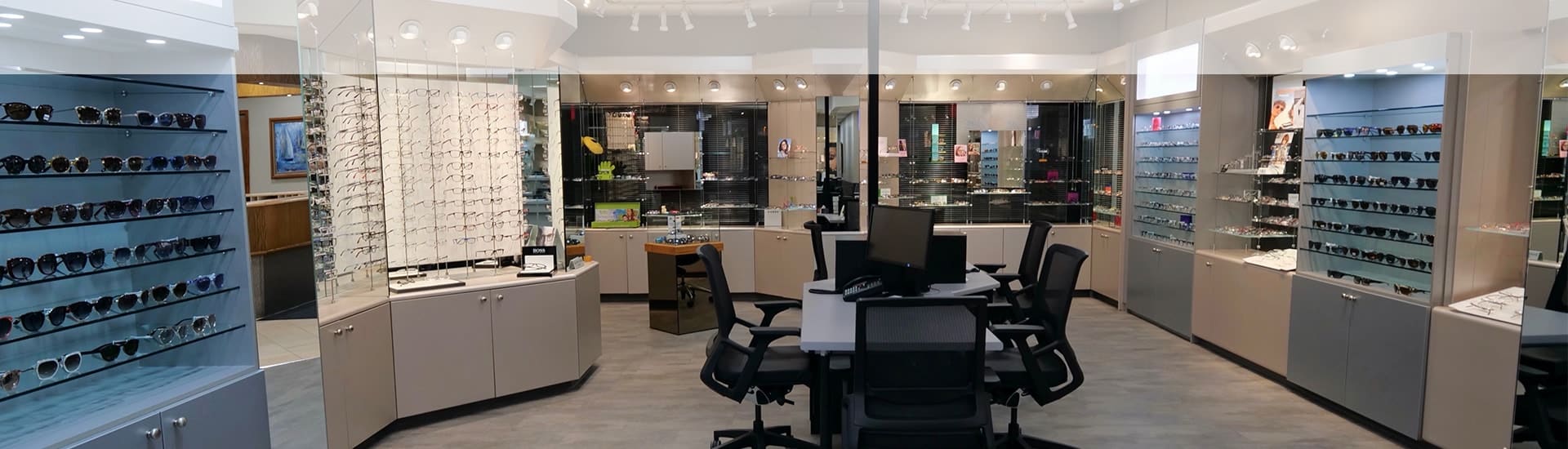 Notre cabinet à Hawkesbury Hero